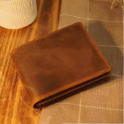 Men's Classic Leather Bi-Fold Wallet